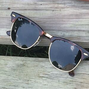 Ray-Ban Clubmaster Sunglasses in Tortoise and Gold with Dark Lenses